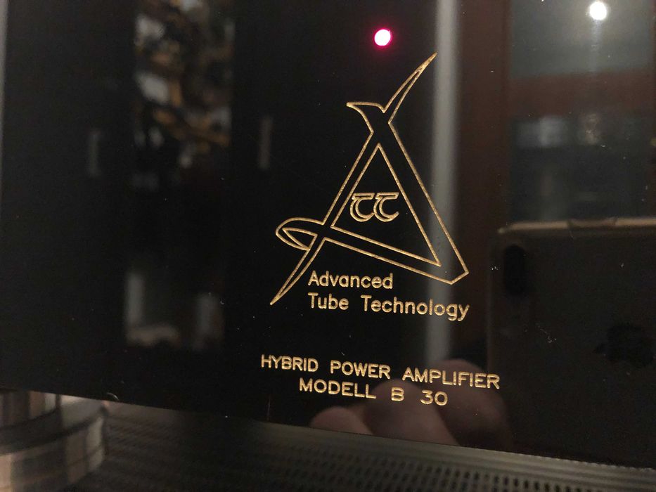 Wzmacniacz lampowy Advanced Tube Technologie  model b30 hybryda