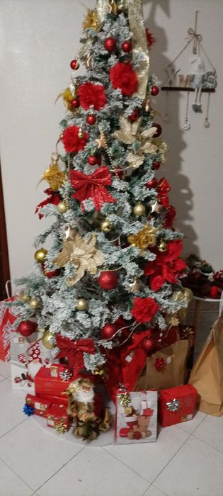 Árvore de natal com neve