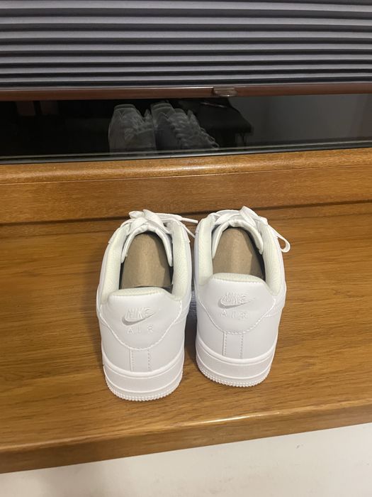 Nike Air Force 1 biale