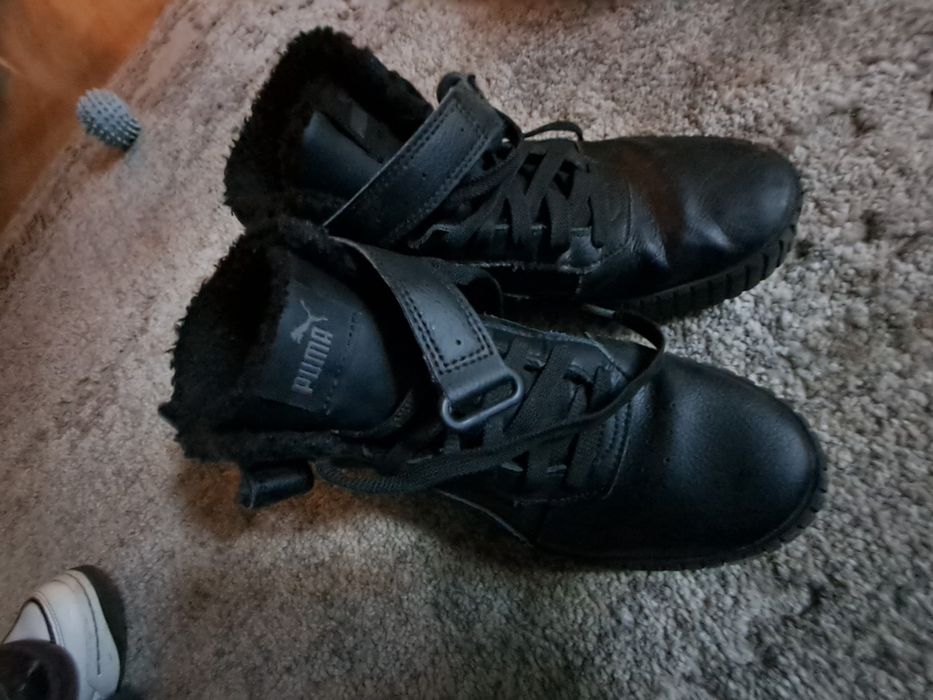 Buty używane rozmiar 39 myślę stan ok do odświeżenia 80 zł myśle ewentualnie do negocjacji dogadamy się