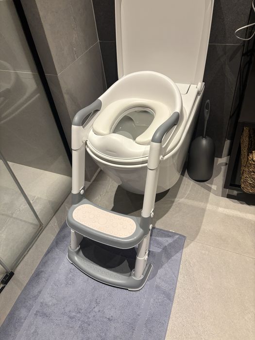 Nakładka na toaletę ze schodkami dla dziecka