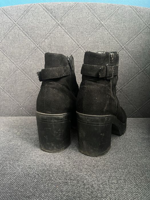 Botki jesienne Sinsay 39 czarne na platformie typu traktorek