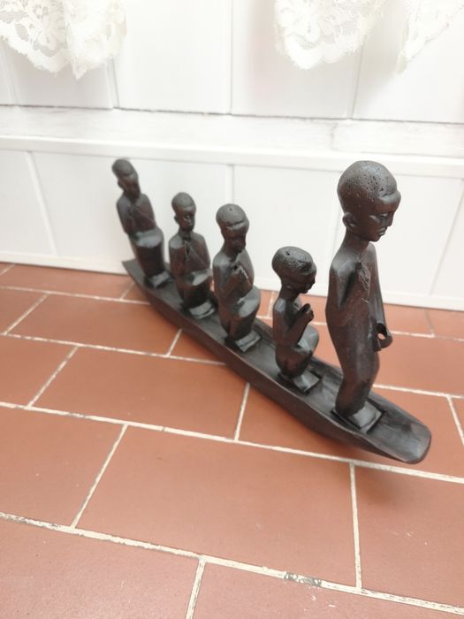 Estatueta barco africano