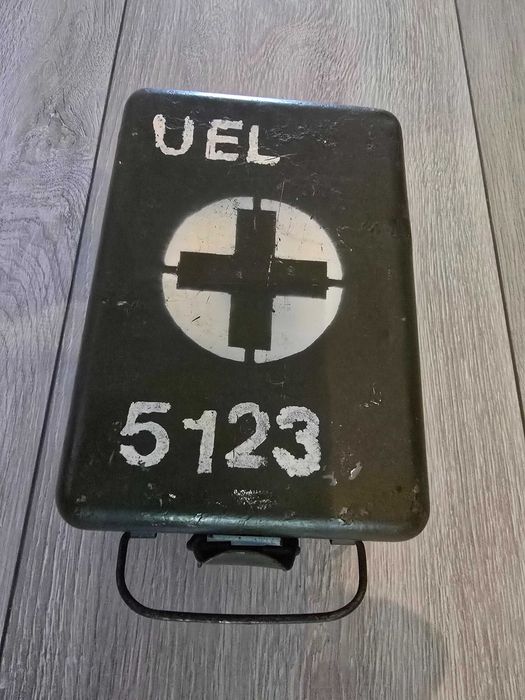 Apteczka wojskowa oryginalna PRL