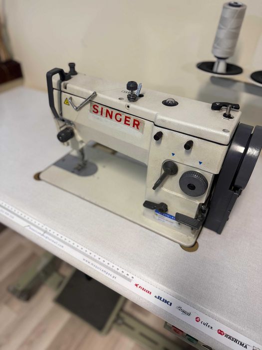 Máquina de Costura Industrial Singer JP20U-430