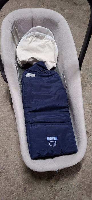 2 camas de bebe e cama para carrinho