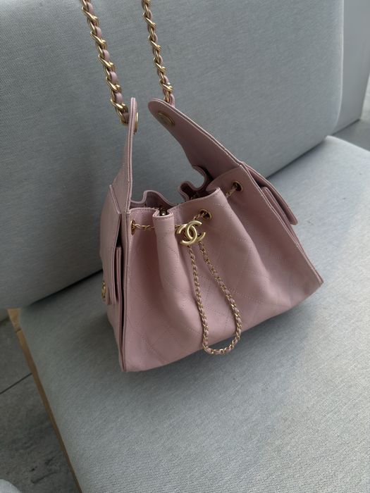 Skórzana Chanel midi 25