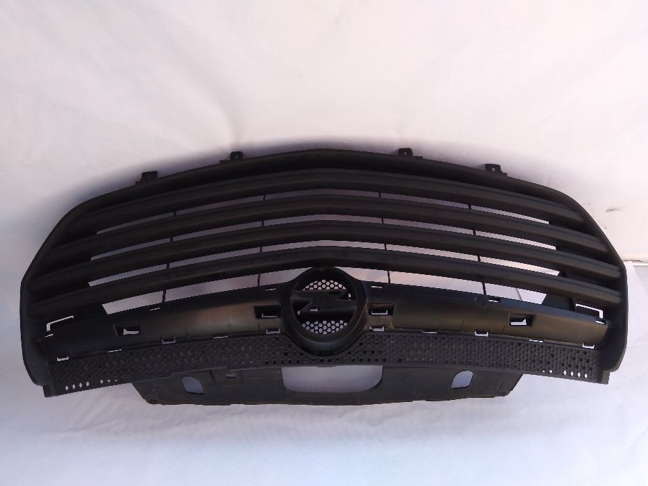 Atrapa Grill OPEL VIVARO II 15 ADAX Koźle
