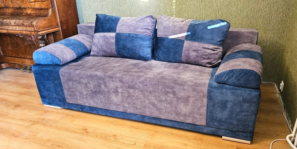 Sofa rozkładana welurowa
