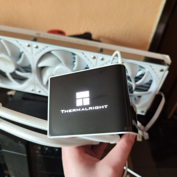 Thermalright Levita Vision 360 водяне охолодження