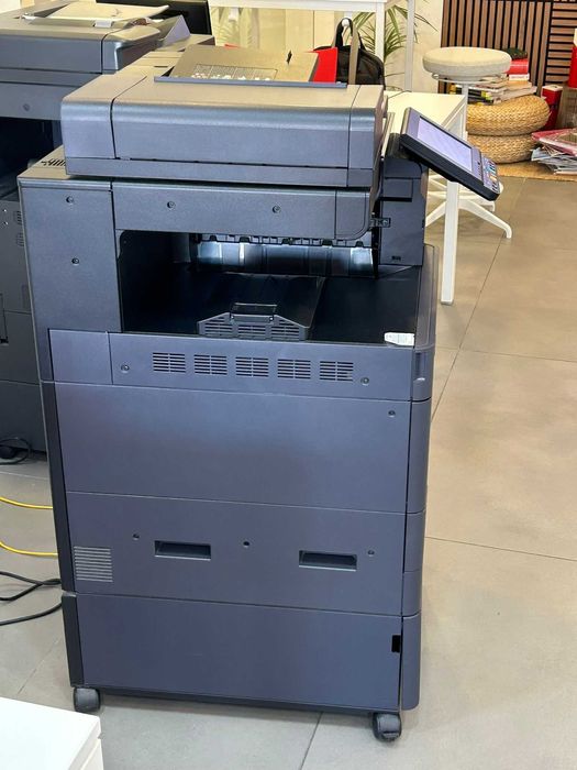 Impressora Kyocera TASKalfa 2552ci Multifunções Laser a Cores
