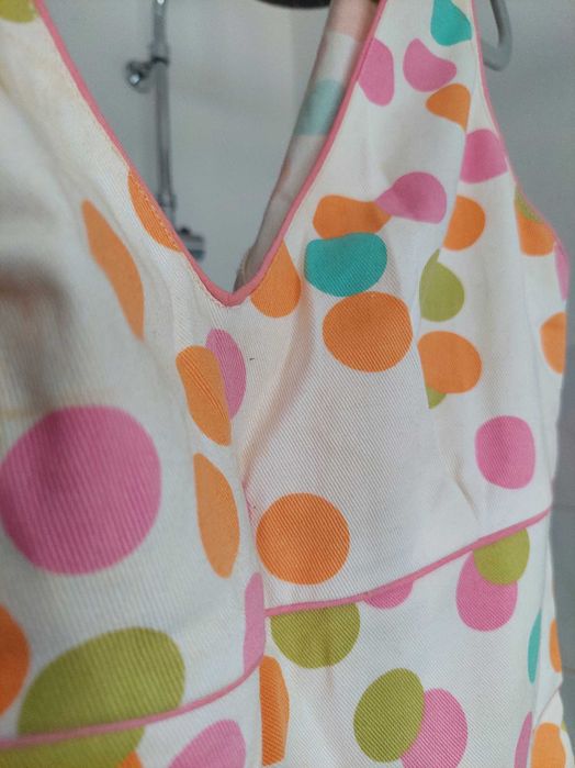 Vestido primaveril muito clean e chiq!