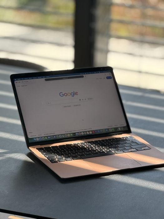Apple Macbook  Air M1