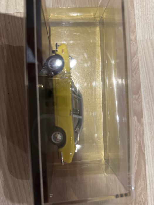 Модель машини.1/43 масштабу