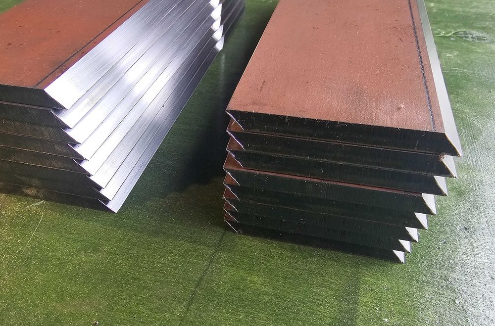 Nóż przystawki New Holland 233x60x6 otwór 30mm cały z Hardox500