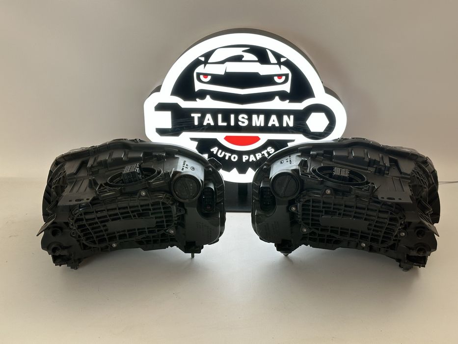 Porsche Taycan фара передня оптика в наявності 9J1941032H 9J1941031H