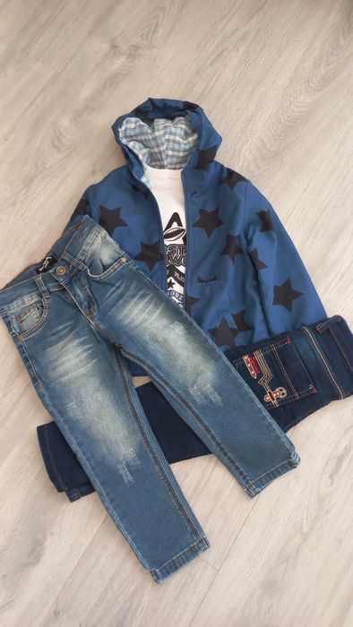 Komplet dla chłopca : wiatrówka , raglan  , jeansy