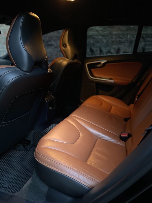Volvo V60 2014 року,1.6 Diesel | Без вкладень | Економна