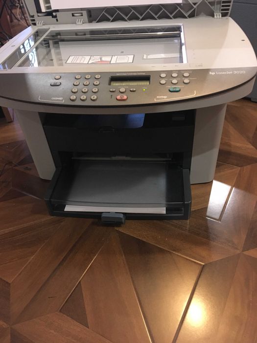 Лазерное МФУ HP LaserJet 3020 Недорого . Отличное состояние