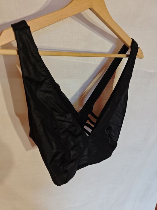 Biustonosz ASOS swim