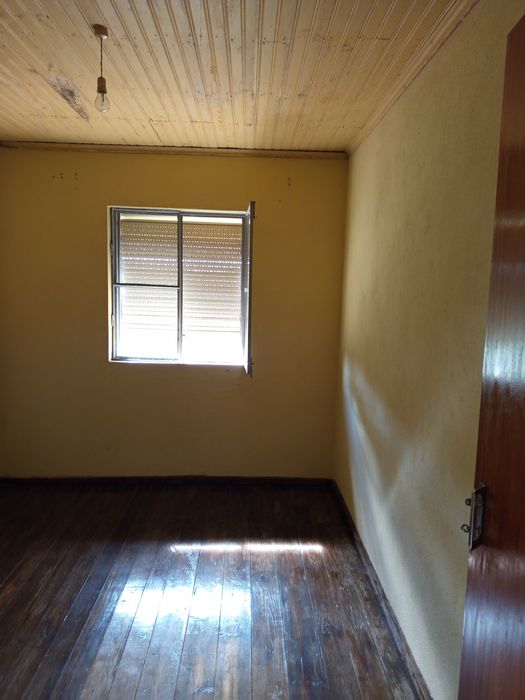 Casa em mós Moncorvo