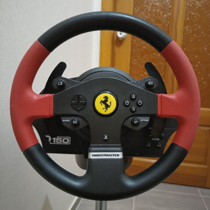 Проводной руль Thrustmaster T150 Ferrari Wheel + Подставка.