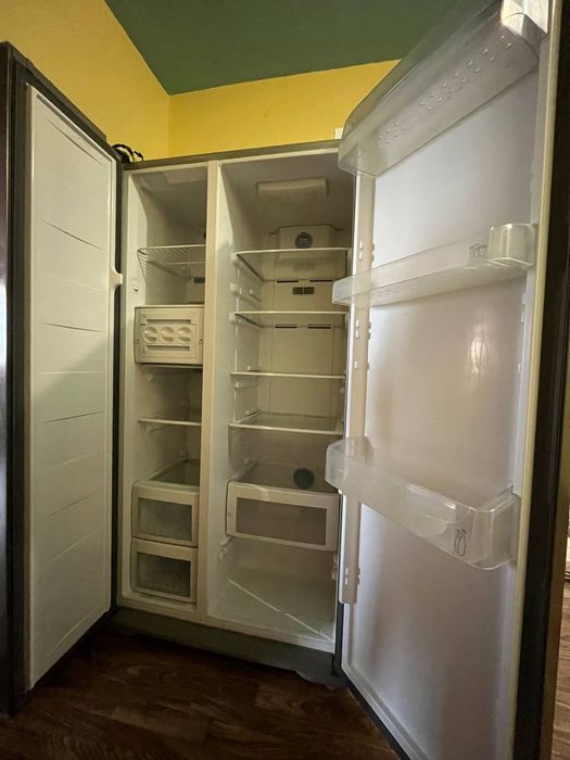 Двокамерний холодильник