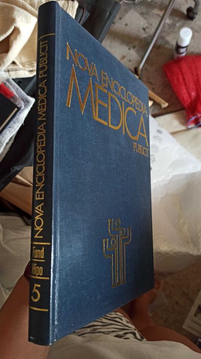 Nova Enciclopédia Médica Publicit Editora - 10 Volumes