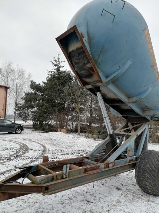 Przyczepa skorupowa wozidło budowlane