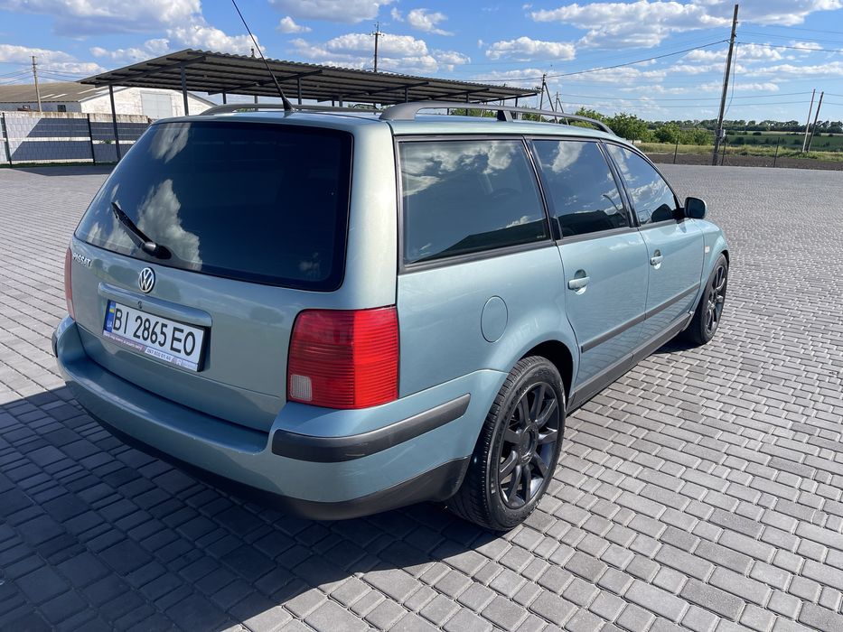 Volkswagen Passat VR5 2.3 MT (150 к.с.)