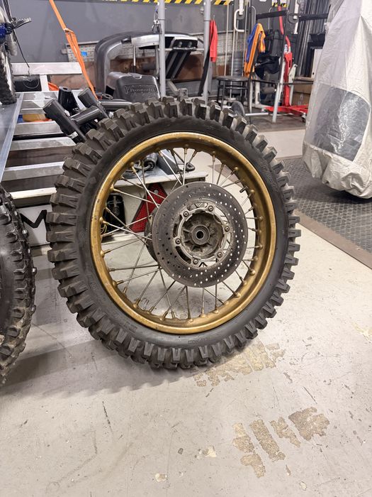Rodas de monte para mota 21 e 17 com pneus e discos