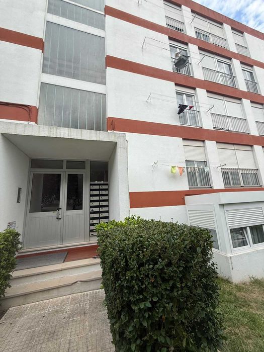 T2 luminoso com 65 m² em Massamá