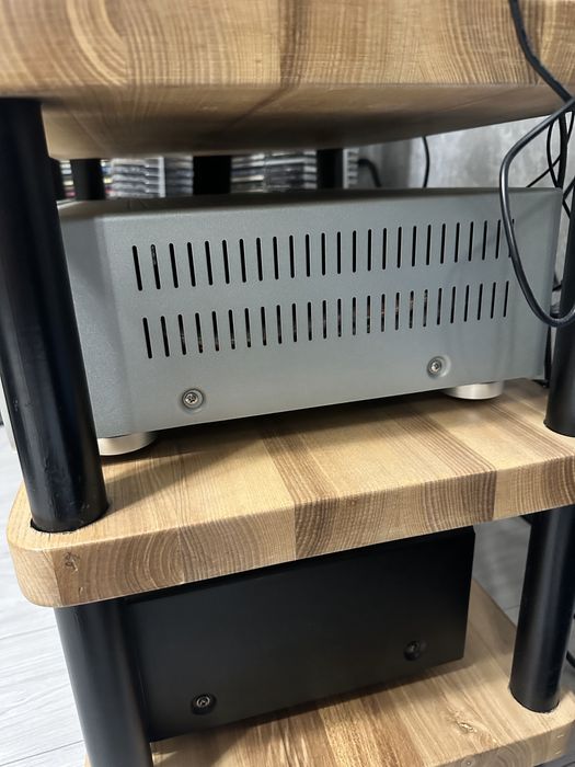 Parasound (HINT)  Halo Integrared Ampflifier Идеал!