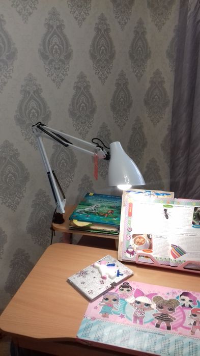 Продам лампу настільну, нова