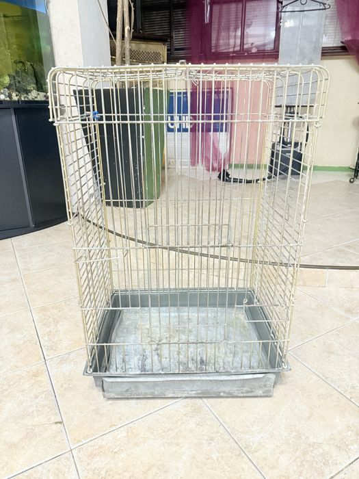 Срочно!Клетка для большого попугая