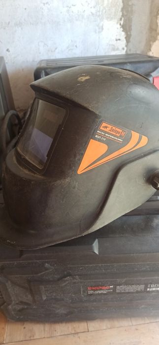 Сварочний аппарат з кейсом і маскою