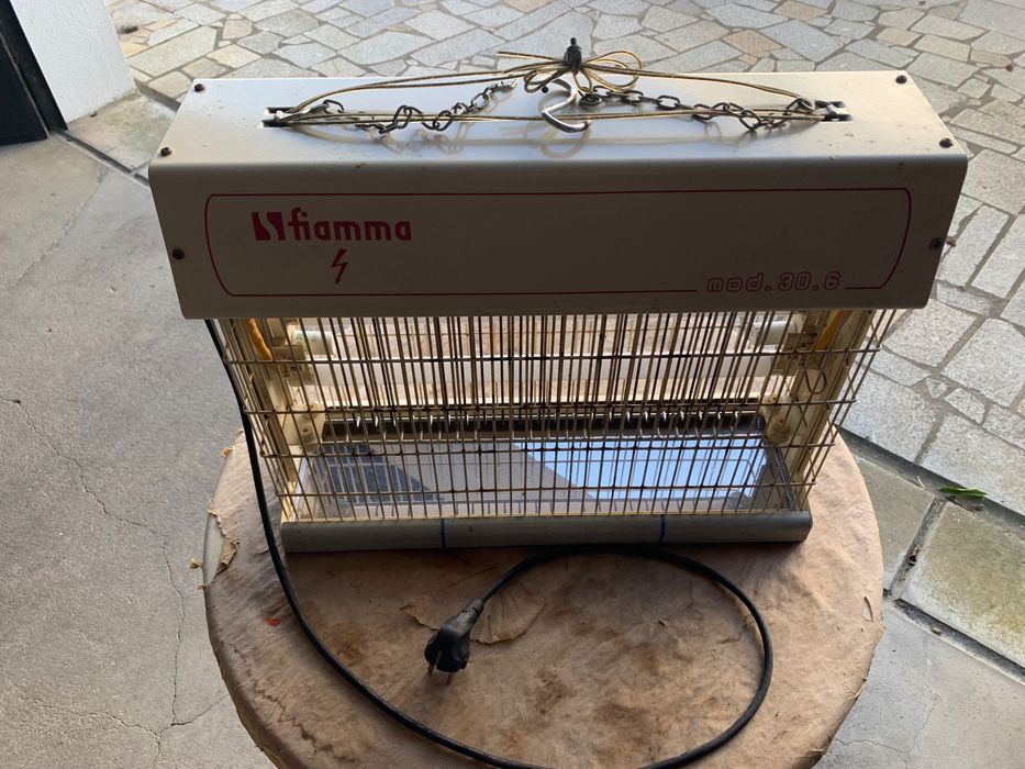 Eletrocutor de Insetos Fiamma EI 30.6
