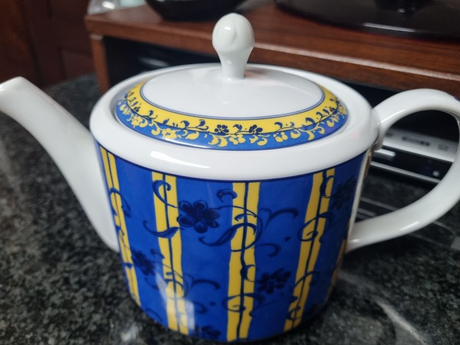 Leiteira e bule Vista Alegre