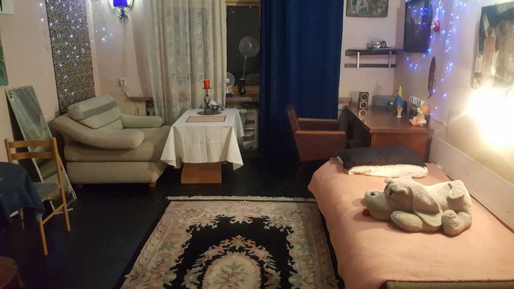 В центре сдается комната для девушки без посредников