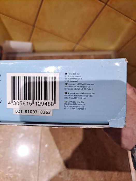 Wygrzewająca poduszka elektryczna na plecy i kark.