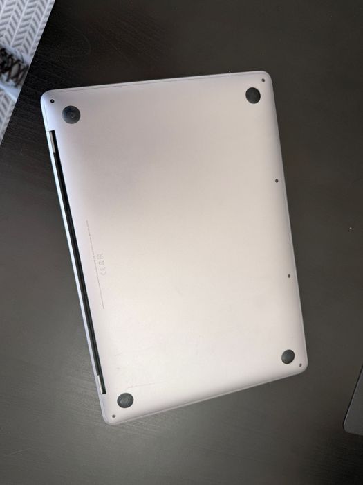 MacBook Pro 13" 2017 i5 2.3GHz | 8GB RAM | SSD | Excelente Estado