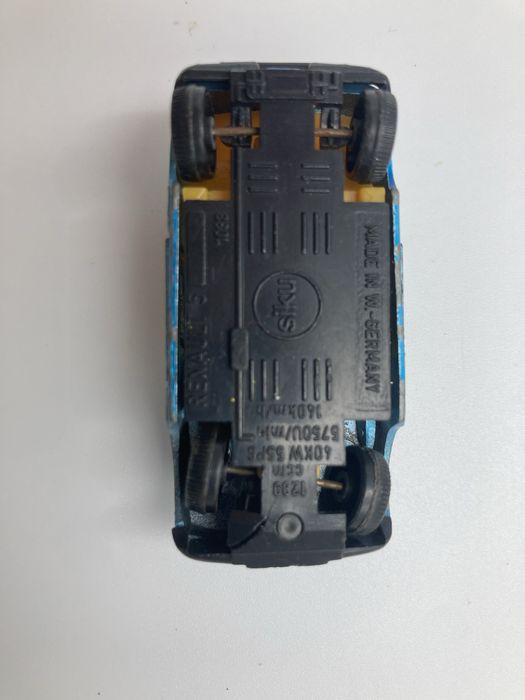 Siku 1038 Renault 5 Blue Metallic 1/55