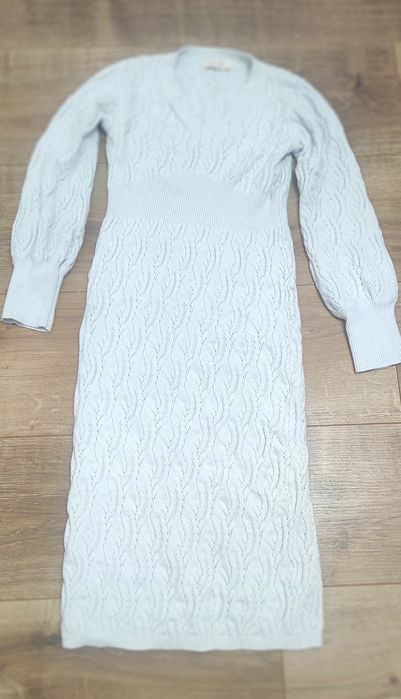 Dzianinowa/ sweterkowa sukienka Midi