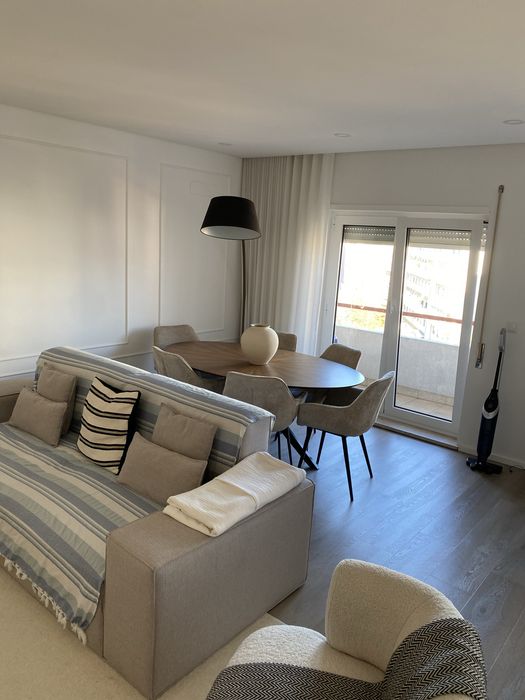 Quartos Remodelados com Cama de Casal – A 5 min do Braga Parque