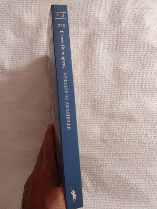 Livro: Ernest Hemingway "Verdade ao Amanhecer "