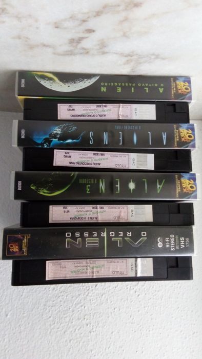 Filmes em VHF - Cassetes de compra - Quatro filmes da saga Alien