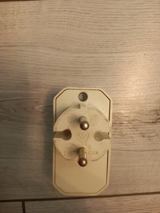 Stara płaska rozdzielka