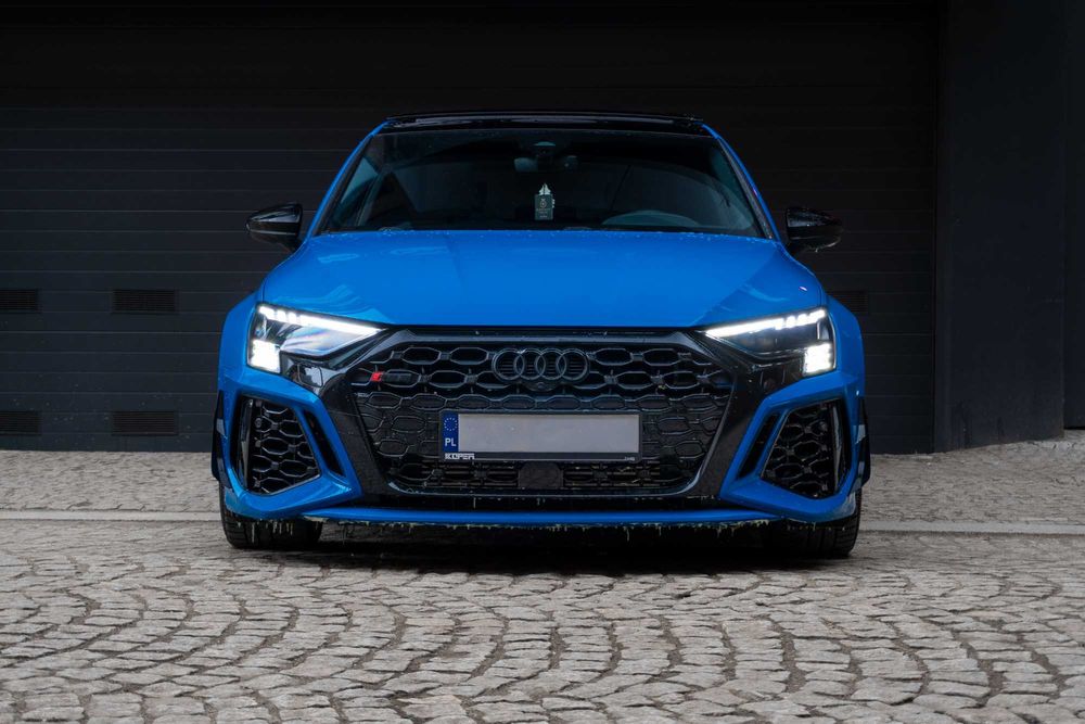 Wynajem Audi RS3 3.8sek 0-100 Wypożyczalnia aut sportowych i premium