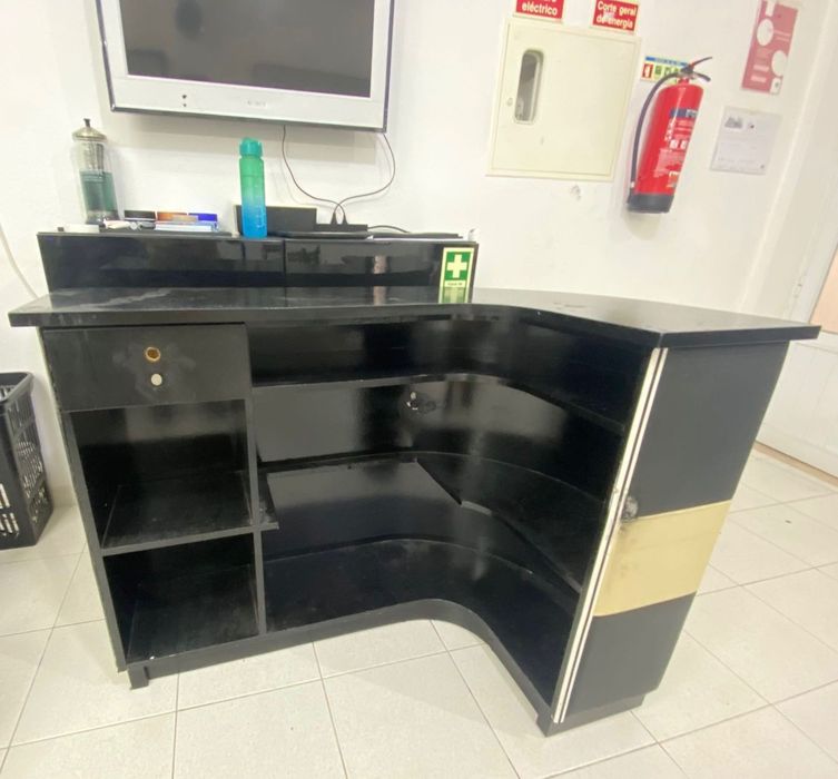 Sofá cama e outros itens