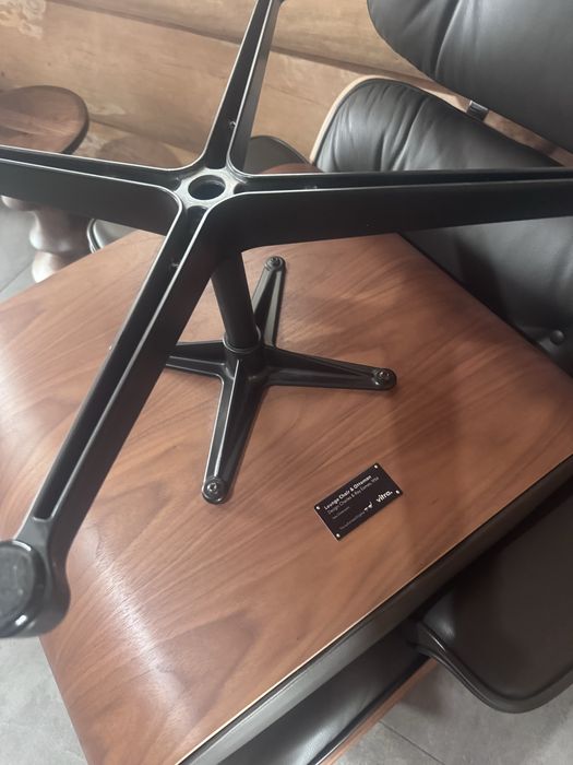 Vitra lounge  chair + ottoman fotel  walnut